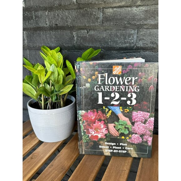 VTG The Home Depot Flower Gardening 1-2-3 Book by The Home Depot Decor Landscape - Picture 1 of 5